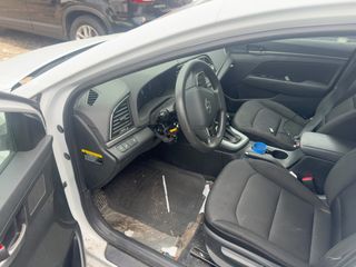 2018 Hyundai Elantra SEL - Primary Damage Left Image